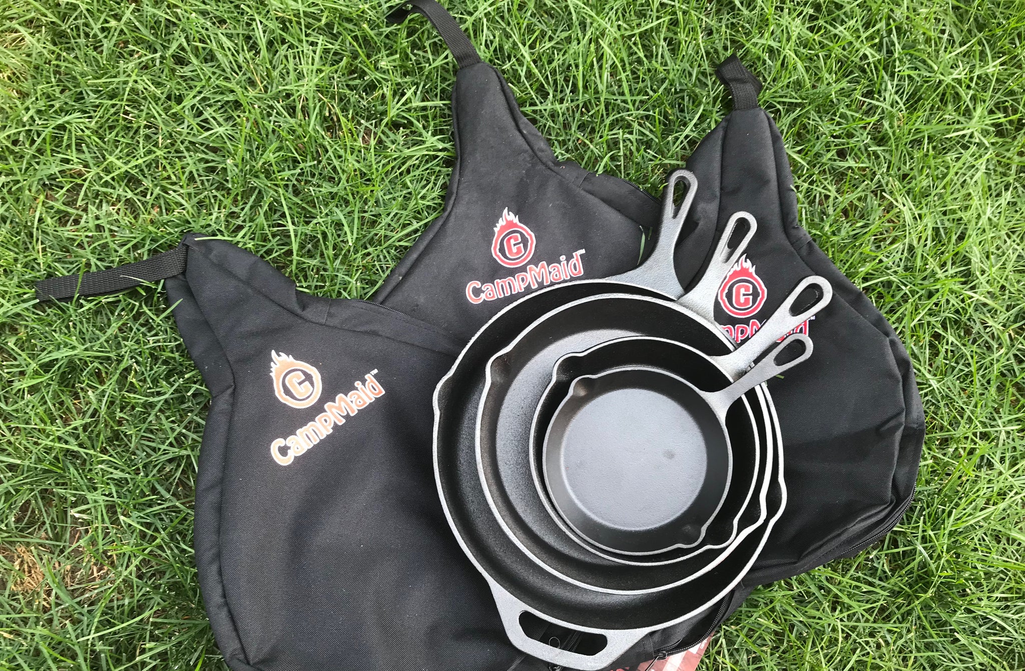 https://www.campmaid.com/cdn/shop/products/3-_piece_Skillet_bag_set_main_picture_2048x.jpg?v=1676303584